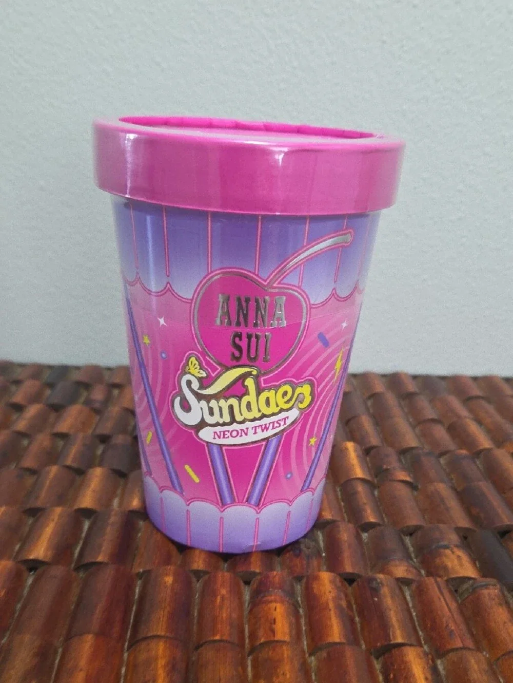 Anna Sui Sundaes Neon Twist